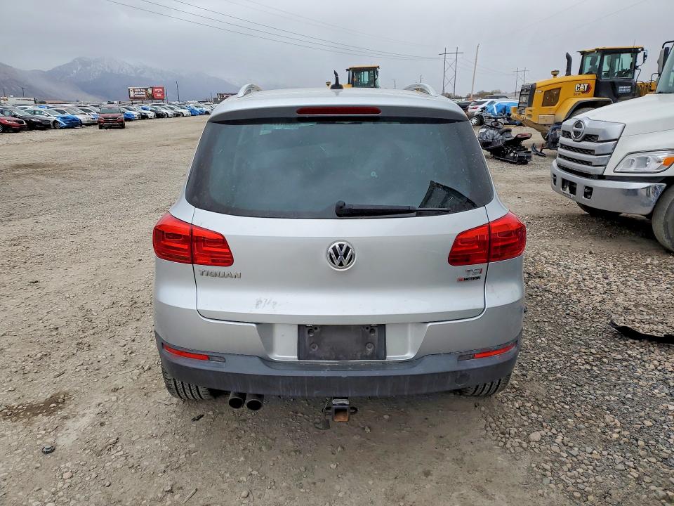2017 Volkswagen Tiguan VIN WVGSV7AX8HK011127 COPART salvage auction — FRONT END, Id - Salvage Certificate Of Title, sold $975 on 2026-07-06 (photo 6)