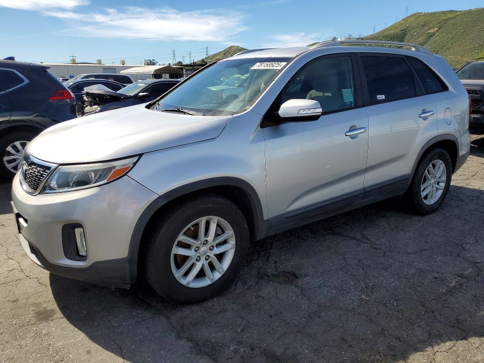 2015 Kia Sorento VIN 5XYKT4A62FG551608 COPART salvage auction — MECHANICAL, Ca - Dis/Dlr/Exp Only Clean Title, sold $800 on 2026-07-09 (photo 1)