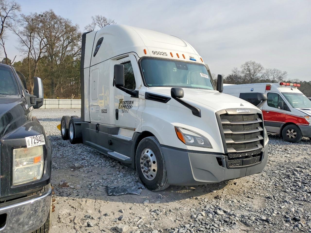 2025 Freightliner All other VIN 3AKJHHDR1SSVY4329 COPART salvage auction — Side, TN - CERTIFICATE OF TITLE (P), sold $62,500 on 2026-02-10 (photo 1)