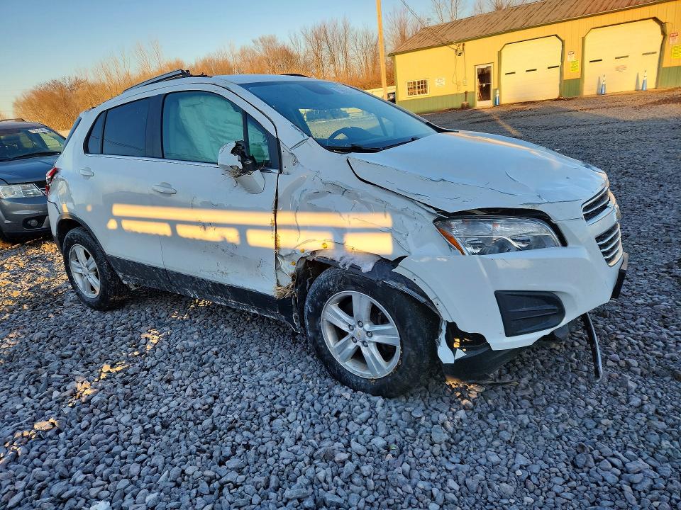 2016 Chevrolet Trax VIN KL7CJPSB1GB570022 COPART salvage auction — ALL OVER, Il - Salvage Certificate, sold $700 on 2026-07-06 (photo 4)
