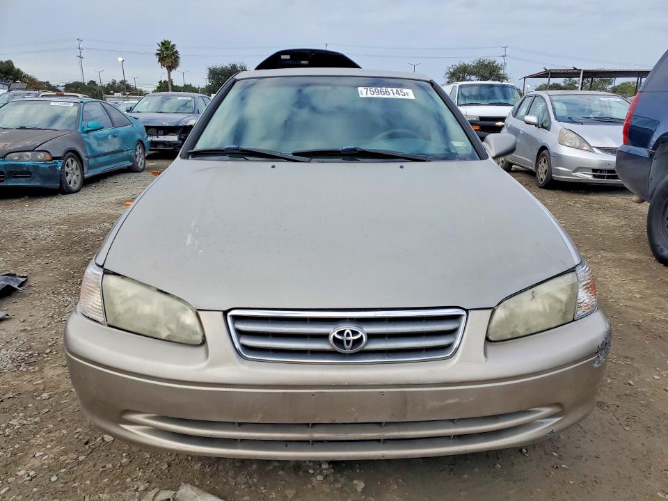 2000 Toyota Camry VIN JT2BG28KXY0484916 COPART salvage auction — FRONT END, Ca - Salvage Certificate, sold $500 on 2026-07-31 (photo 5)
