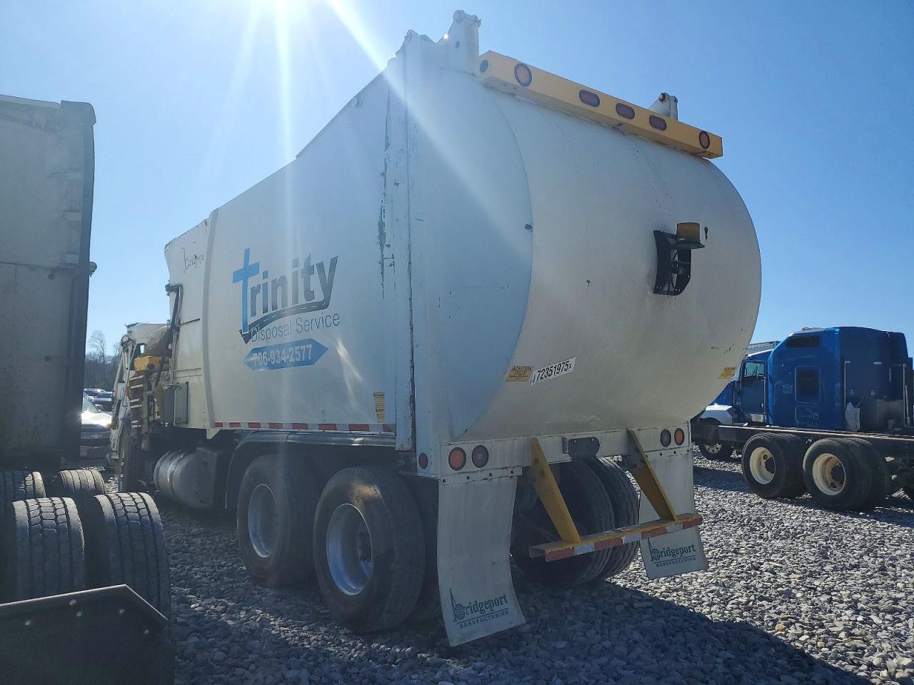 2022 Peterbilt All models VIN 3BPDLK0X8NF112720 COPART salvage auction — Rollover, GA - CERT OF TITLE-SALVAGE, sold $10,300 on 2026-04-09 (photo 3)
