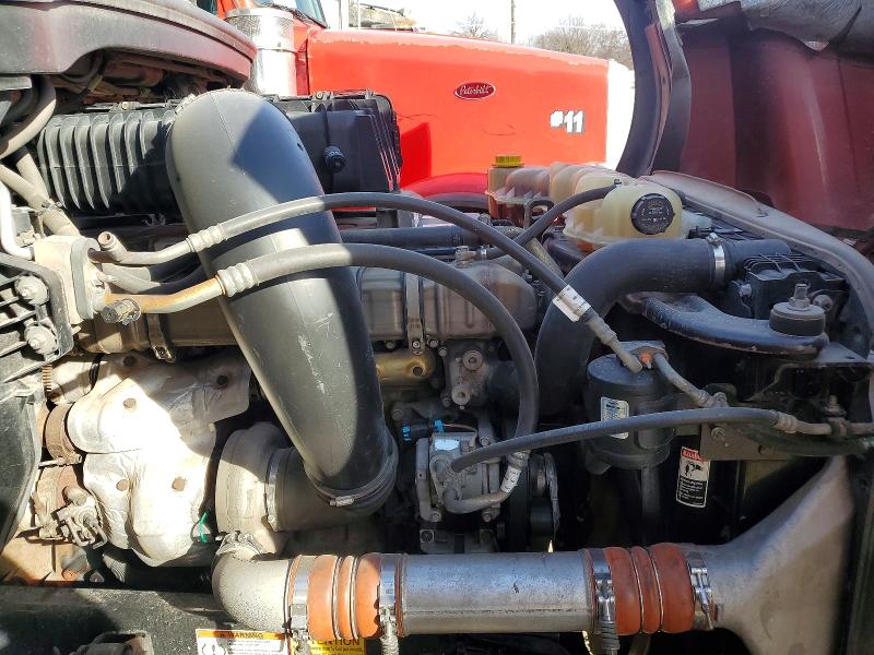 2019 Freightliner Cascadia 126 VIN 3AKJHHDR1KSKF7120 COPART salvage auction — Burn Interior, KS - CERT OF TITLE-SALVAGE, sold $175 on 2026-07-06 (photo 7)