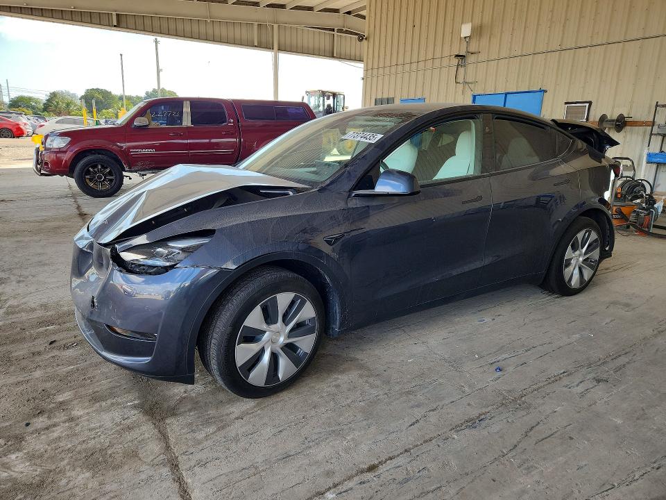 2023 Tesla Model y VIN 7SAYGDED8PF942104 COPART salvage auction — REAR END, Salvage Title, sold $2,800 on 2026-07-22 (photo 1)