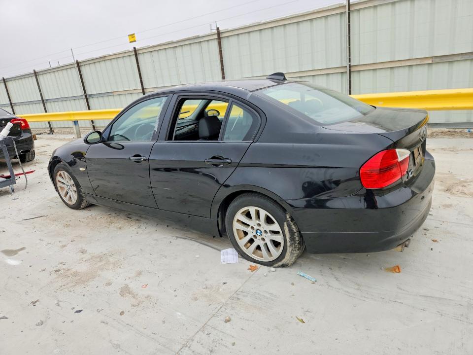 2006 BMW 3er VIN WBAVD13556KV01337 COPART salvage auction — MECHANICAL, TX - CERTIFICATE OF TITLE, sold $200 on 2026-07-24 (photo 2)