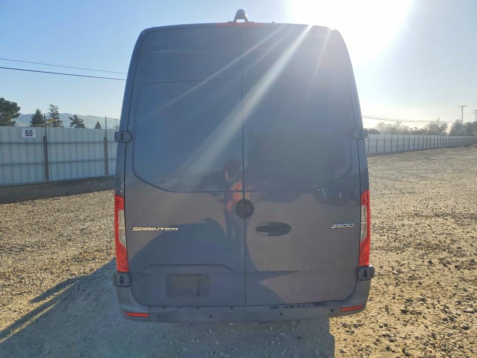 2019 Mercedes-benz Sprinter 2500 VIN WD4PF1CD3KP141193 COPART salvage auction — SIDE, Wa - Dis/Dlr/Exp Only Clean Title, sold $8,700 on 2026-07-08 (photo 6)