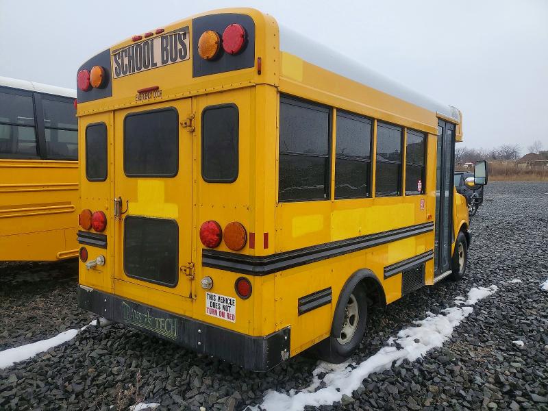 2009 Chevrolet Bus VIN 1GBHG31C381224253 COPART salvage auction — NORMAL WEAR, Ny - Certificate Of Title, sold $2,500 on 2026-07-07 (photo 4)