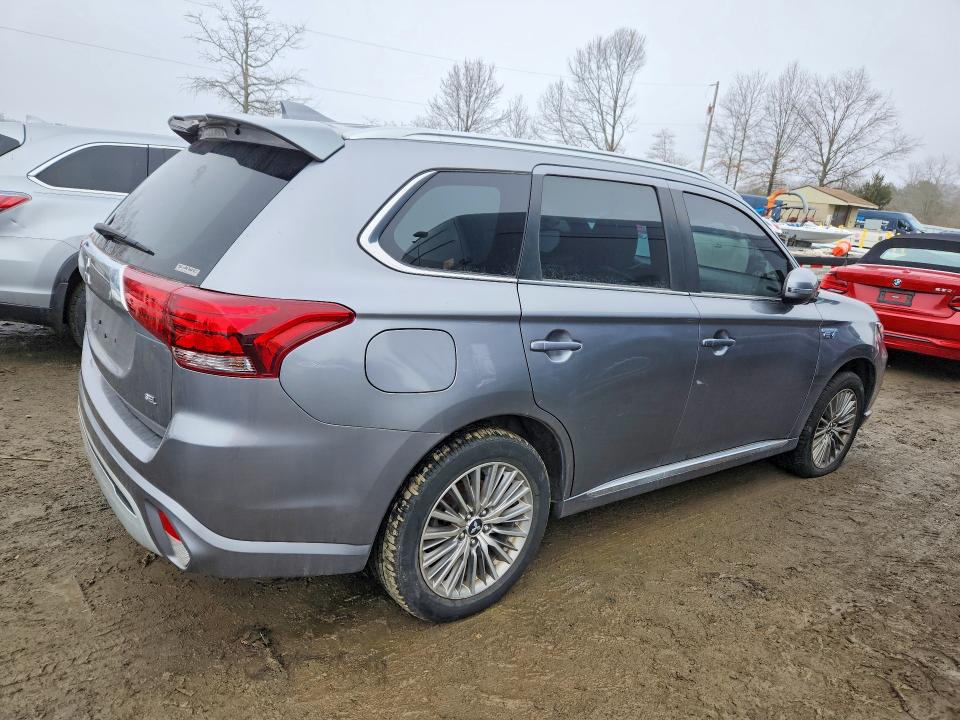 2022 Mitsubishi Outlander VIN JA4J2VA7XNZ030773 COPART salvage auction — MECHANICAL, VA - CERTIFICATE OF TITLE, sold $8,600 on 2026-07-29 (photo 3)