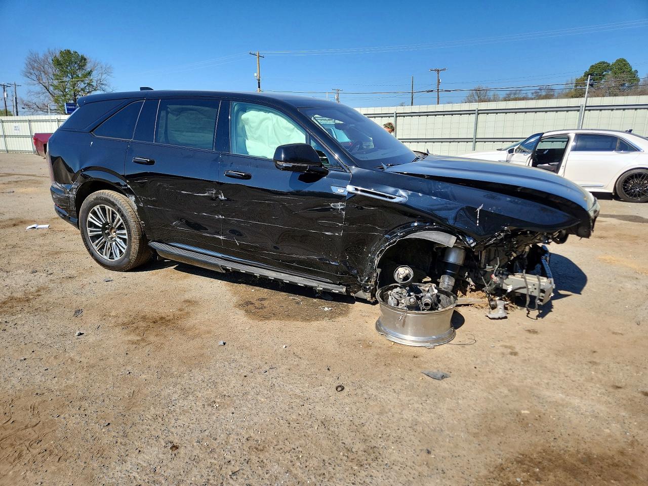 2026 Cadillac Escalade VIN 1GYTEEKL7TU100087 COPART salvage auction — Front End, LA - CERT OF TITLE-SALVAGE, sold $29,500 on 2026-07-02 (photo 4)