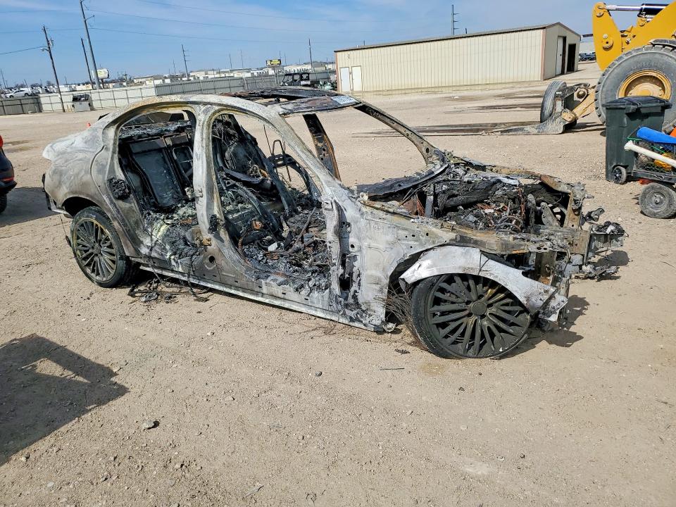 2018 Alfa romeo Giulia VIN ZARFAEEN8J7596207 COPART salvage auction — BURN, Tx - Nonrepairable Title, sold $25 on 2026-09-02 (photo 4)