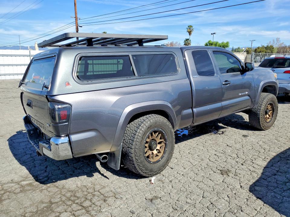 2018 Toyota Tacoma VIN 5TFRZ5CN9JX061275 COPART salvage auction — REAR END, Salvage Title, sold $6,300 on 2026-07-16 (photo 3)