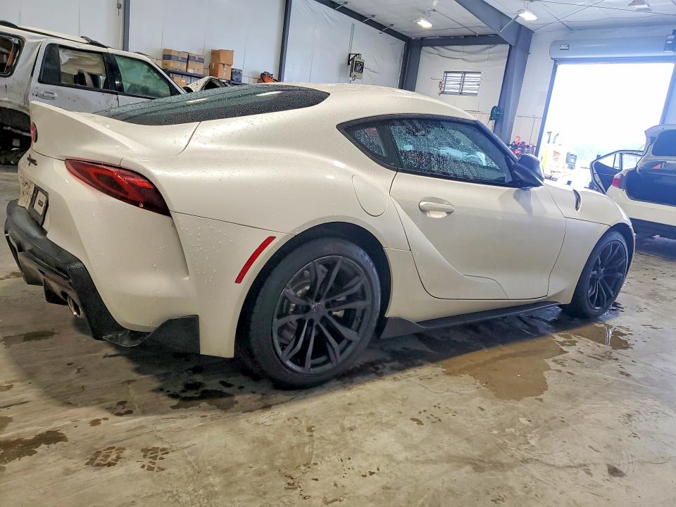 2021 Toyota Supra VIN WZ1DB2C02MW044315 COPART salvage auction — FRONT END, Nc - Salvage Certificate Of Title, sold $17,800 on 2026-07-20 (photo 3)