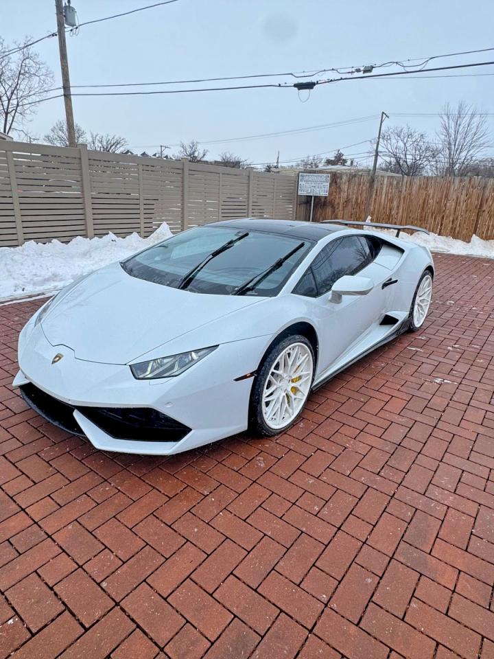2015 Lamborghini Huracan VIN ZHWUC1ZF8FLA03249 COPART salvage auction — Normal Wear, IN - CERT OF TITLE - REBUILT VEHICL (P), sold $102,000 on 2026-03-23 (photo 2)