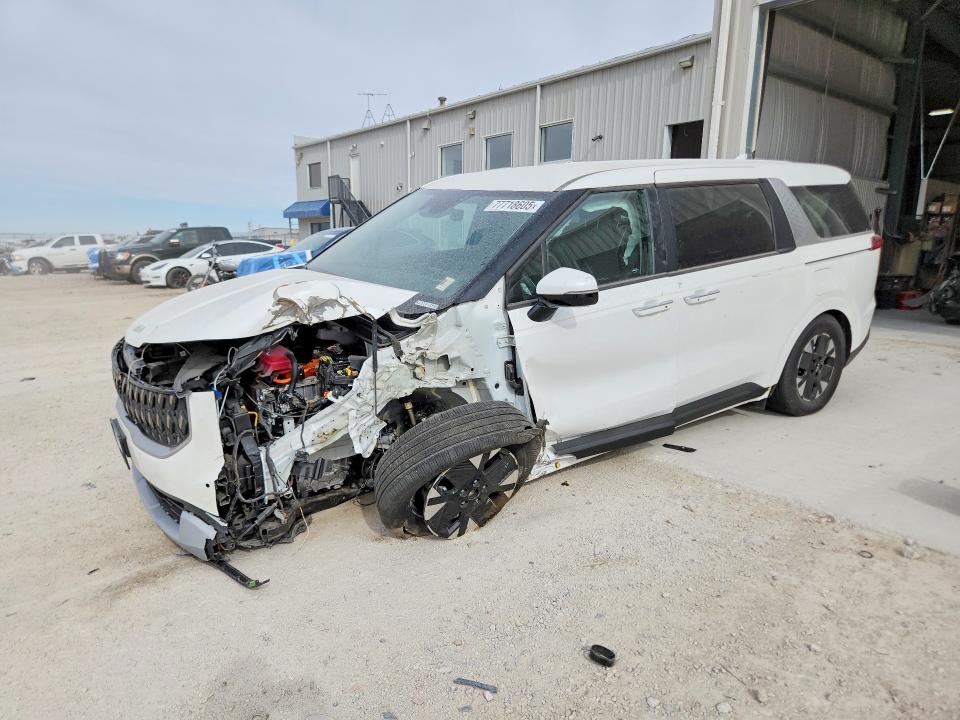 2025 Kia Carnival VIN KNDNB5KA1S6082260 COPART salvage auction — FRONT END, Ne - Cert Of Title-Salvage, sold $225 on 2026-07-07 (photo 1)