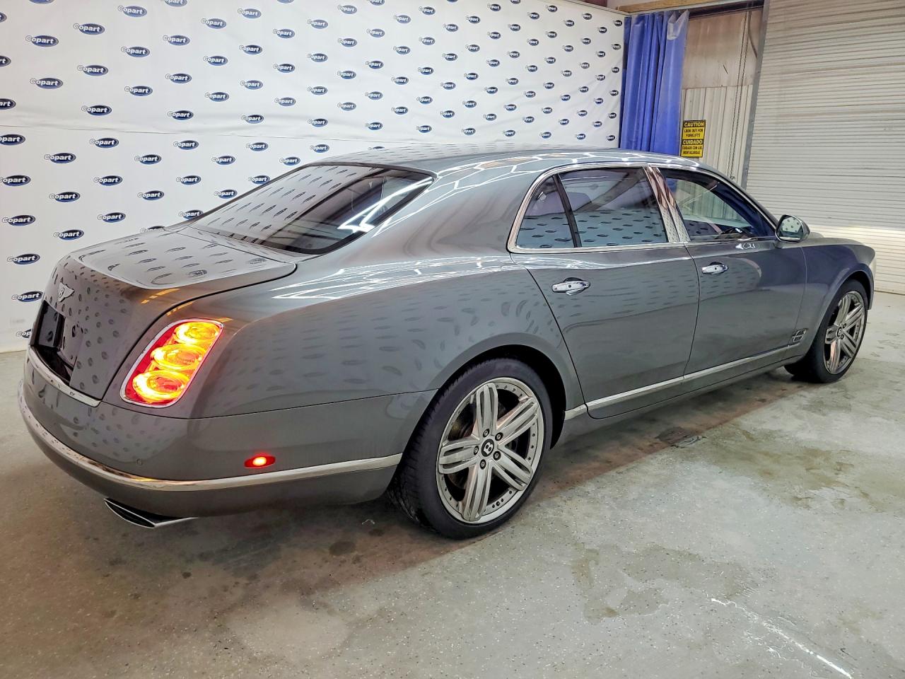 2011 Bentley Mulsanne VIN SCBBB7ZH8BC016150 COPART salvage auction — Unknown, TX - SALVAGE VEHICLE TITLE, sold $35,250 on 2026-02-20 (photo 3)