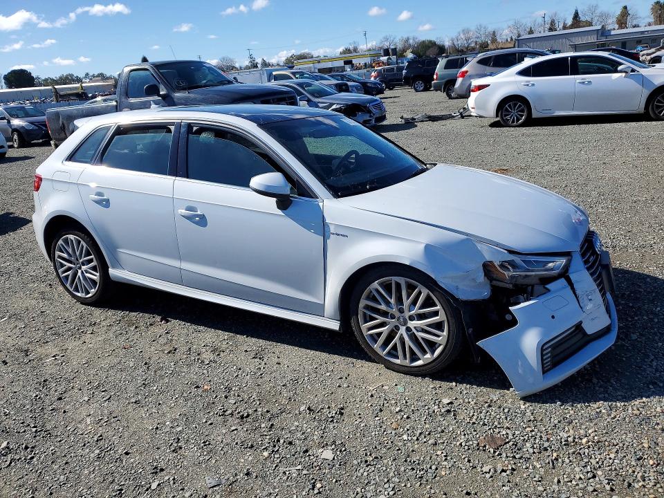 2018 Audi A3 VIN WAUTPBFF2JA093239 COPART salvage auction — FRONT END, Salvage Title, sold $2,100 on 2026-07-14 (photo 4)