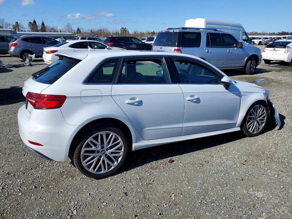 2018 Audi A3 VIN WAUTPBFF2JA093239 COPART salvage auction — FRONT END, Salvage Title, sold $2,100 on 2026-07-14 (photo 3)