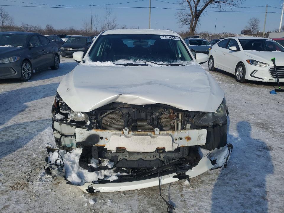 2014 Mazda 3 VIN JM1BM1L72E1104955 COPART salvage auction — FRONT END, Qc - Gravement Accidente, sold $500 on 2026-07-07 (photo 5)