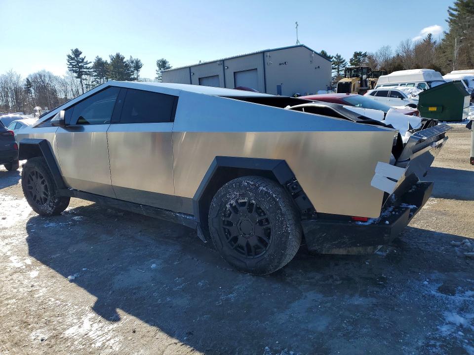 2024 Tesla Cybertruck VIN 7G2CEHEE4RA037501 COPART salvage auction — FRONT END, Ny - Certificate Of Title, sold $19,200 on 2026-07-27 (photo 2)