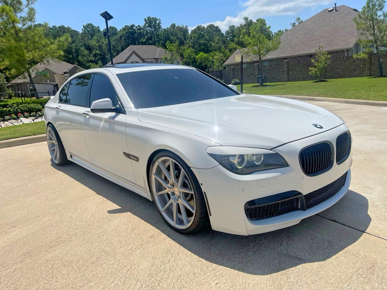 2010 BMW 7er VIN WBAKB8C58ACY64395 COPART salvage auction — Damage History, Ca - Dlr/Dis/Exp Only Salvage Title (P), sold $25,250 on 2026-04-02 (photo 1)