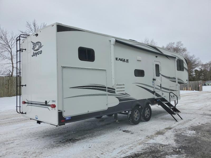 2023 Jayco Eagle VIN 1UJCA0BS8P1P50081 COPART salvage auction — ROOF, SD - CERT OF TITLE-SALVAGE, sold $2,600 on 2026-07-09 (photo 4)