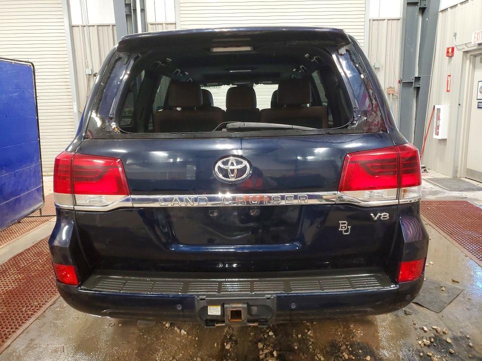 2016 Toyota Land cruiser VIN JTMCY7AJ7G4038088 COPART salvage auction — FRONT END, Tx - Certificate Of Title, sold $13,700 on 2026-07-22 (photo 6)
