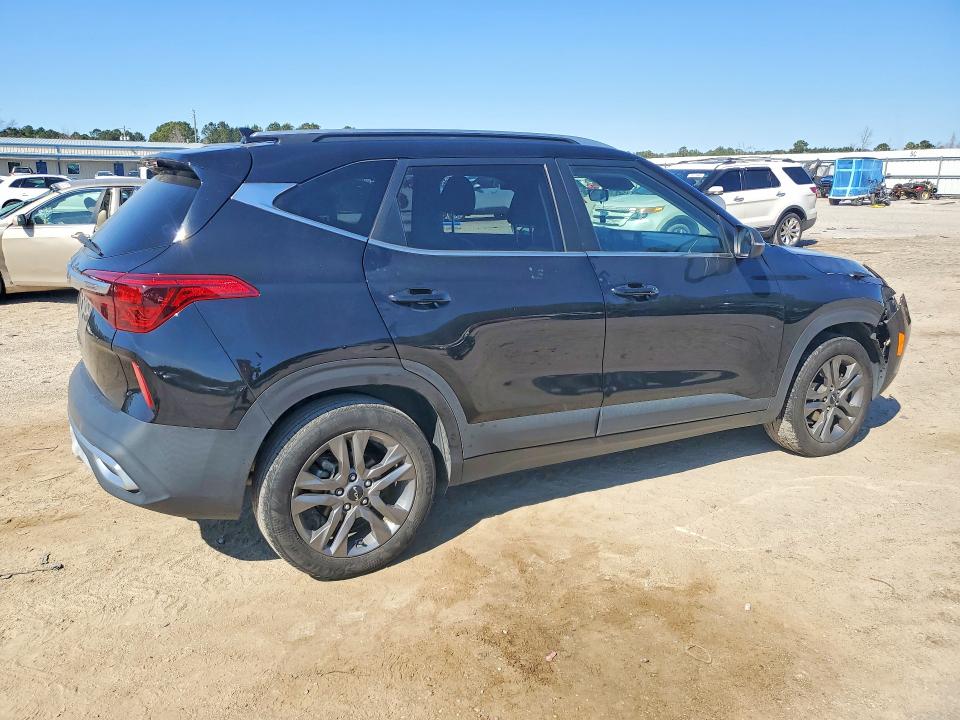 2023 Kia Seltos VIN KNDEU2AA4P7438194 COPART salvage auction — FRONT END, Sc - Cert Of Title-Salvage, sold $4,400 on 2026-07-06 (photo 3)