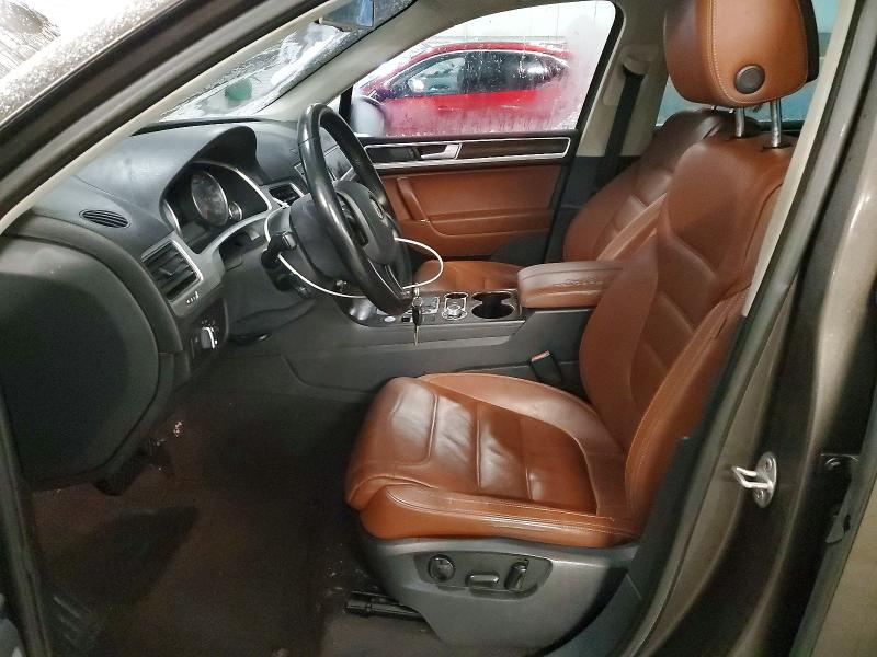 2015 Volkswagen Touareg VIN WVGEF9BP8FD006824 COPART salvage auction — FRONT END, Mn - Certificate Of Title (P), sold $3,900 on 2026-07-06 (photo 7)