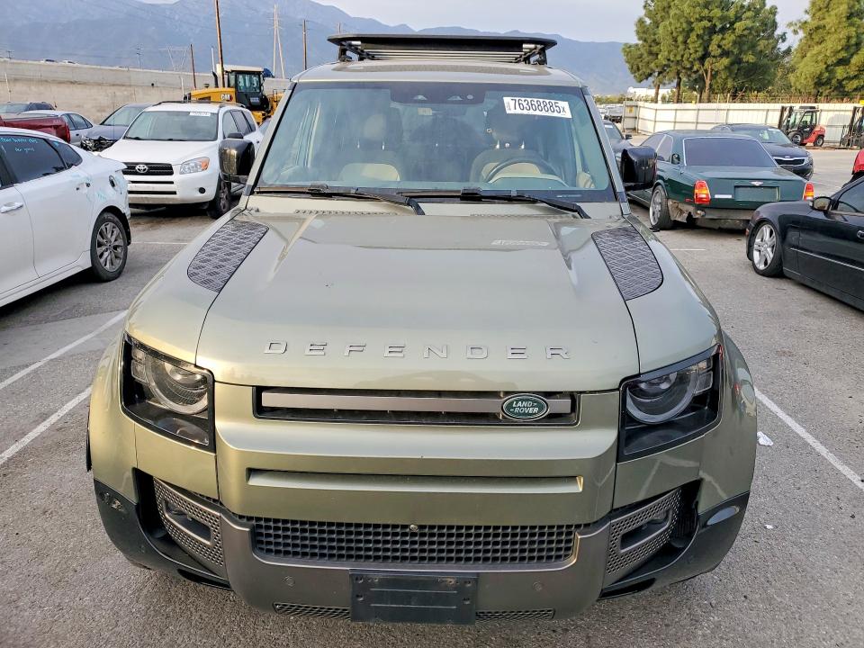 2021 Land rover Defender VIN SALE37RU6M2037603 COPART salvage auction — MINOR DENT/SCRATCHES, CA - DIS/DLR/EXP ONLY CLEAN TITLE, sold $30,500 on 2026-07-21 (photo 5)