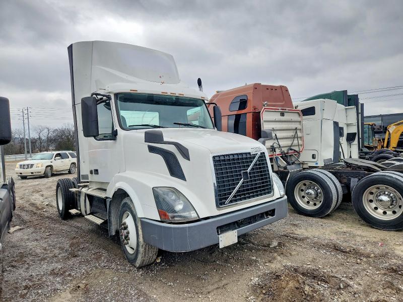 2017 Volvo VIN 4V4N39TG6HN988043 COPART salvage auction — NORMAL WEAR, In - Certificate Of Title, sold $5,000 on 2026-07-31 (photo 1)