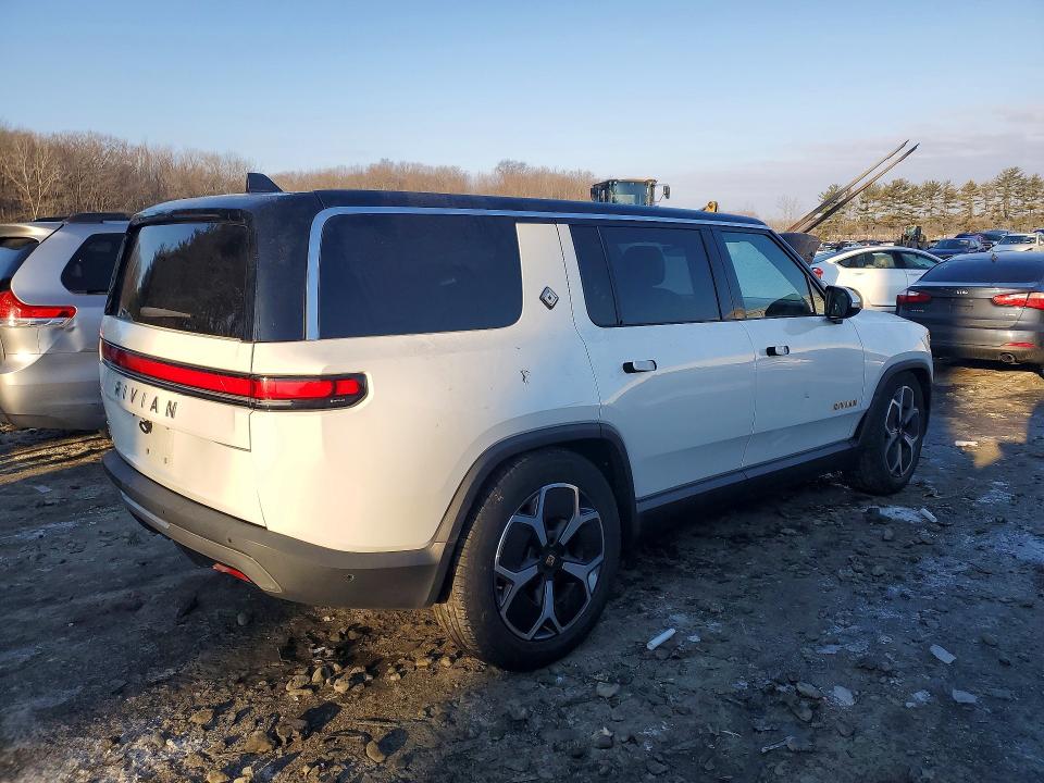2023 Rivian R1s VIN 7PDSGABA3PN005165 COPART salvage auction — MECHANICAL, NJ - CERT OF TITLE-SALVAGE, sold $225 on 2026-07-29 (photo 3)