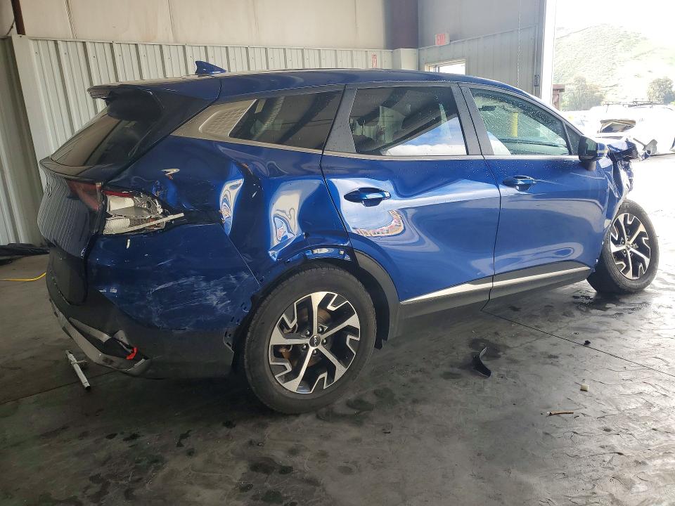 2024 Kia Sportage VIN 5XYK33DF9RG186211 COPART salvage auction — ROLLOVER, CA - DIS/DLR/EXP ONLY CLEAN TITLE, sold $4,000 on 2026-07-27 (photo 3)