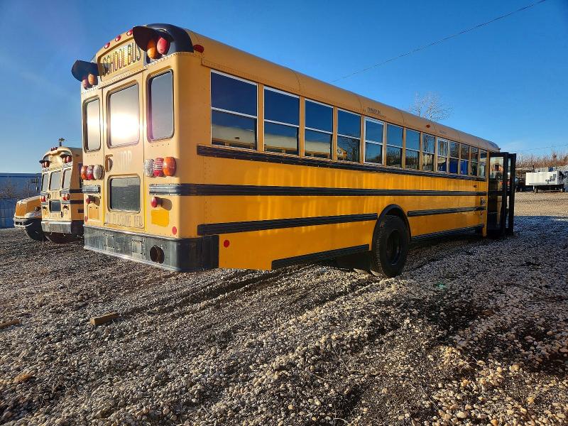 2014 Ic corporation Ce series school VIN 4DRBUAAP5EB780714 COPART salvage auction — NORMAL WEAR, WI - CERTIFICATE OF TITLE, sold $1,800 on 2026-09-04 (photo 4)