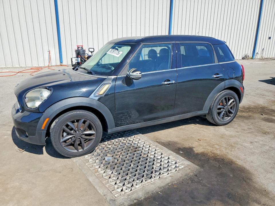 2011 Mini Cooper VIN WMWZC3C59BWL78385 COPART salvage auction — FRONT END, FL - CERT OF TITLE SLVG REBUILDABLE, sold $525 on 2026-07-22 (photo 1)