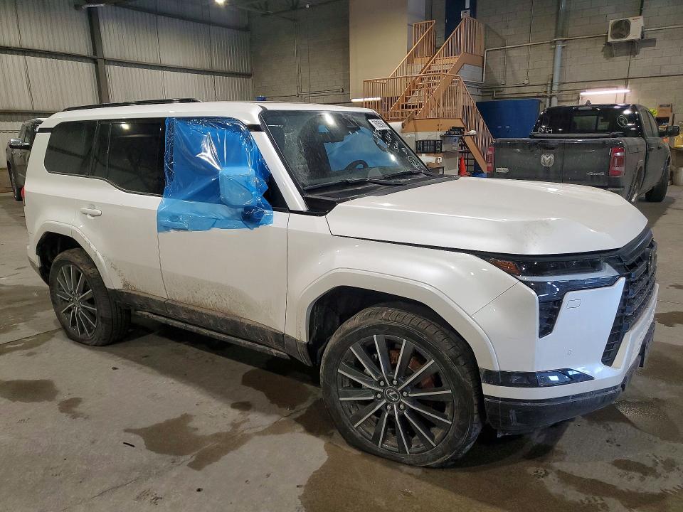 2024 Lexus Gx 550 VIN JTJVBCDX6R5004768 COPART salvage auction — VANDALISM, Az - Cert Of Title - Salvage, sold $55,500 on 2026-07-06 (photo 4)