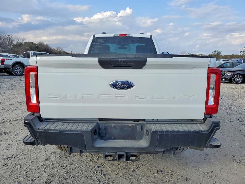 2024 Ford F-350 super duty VIN 1FTRF3BT3REE19460 COPART salvage auction — FRONT END, TX - SALVAGE VEHICLE TITLE, sold $24,000 on 2026-07-14 (photo 6)