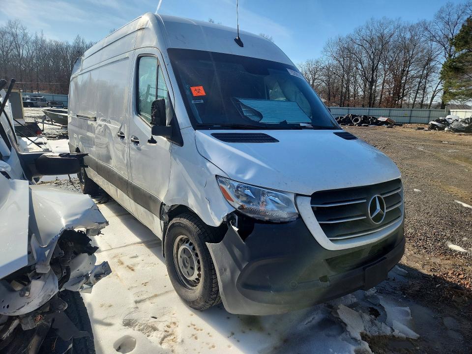 2023 Mercedes-benz Sprinter VIN W1Y40CHY0PT142060 COPART salvage auction — SIDE, Mi - Scrap Certificate Of Title, sold $875 on 2026-07-20 (photo 4)