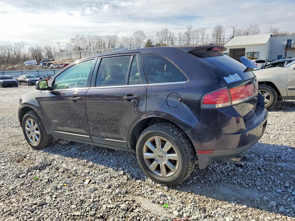 2007 Lincoln townhouse Mkx VIN 2LMDU88C07BJ31151 COPART salvage auction — FRONT END, TX - SALVAGE VEHICLE TITLE, sold $300 on 2026-07-02 (photo 2)