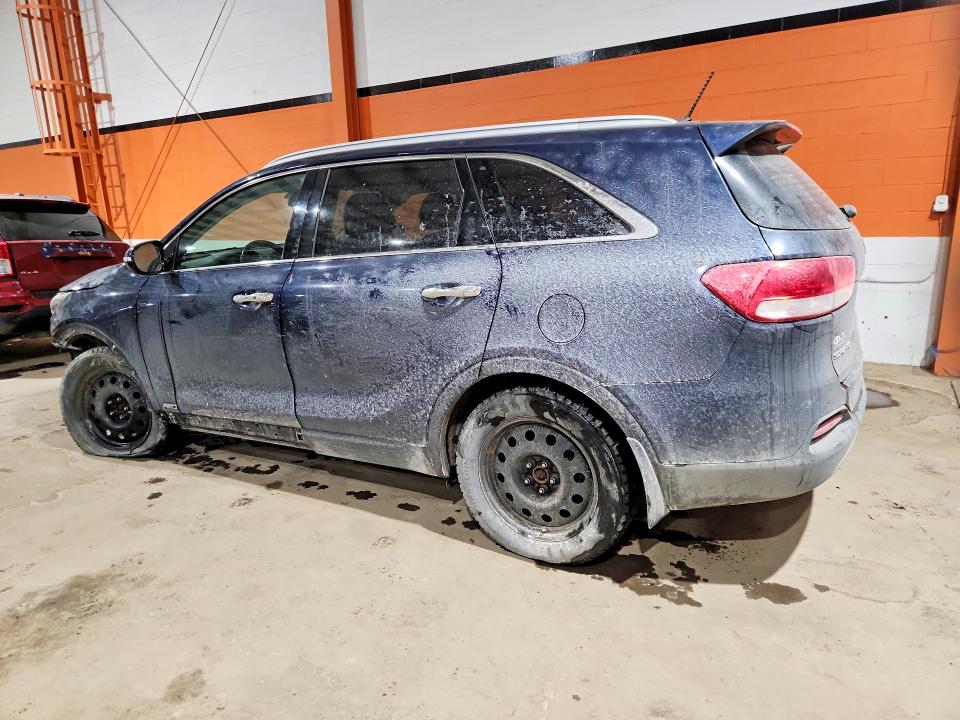 2016 Kia Sorento VIN 5XYPHDA50GG057439 COPART salvage auction — FRONT END, Salvage Title, sold $1,200 on 2026-07-14 (photo 2)