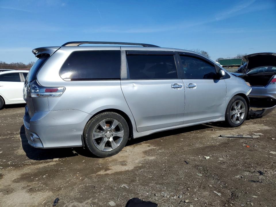 2015 Toyota Sienna VIN 5TDXK3DC2FS542205 COPART salvage auction — FRONT END, Salvage Title, sold $300 on 2026-07-23 (photo 3)