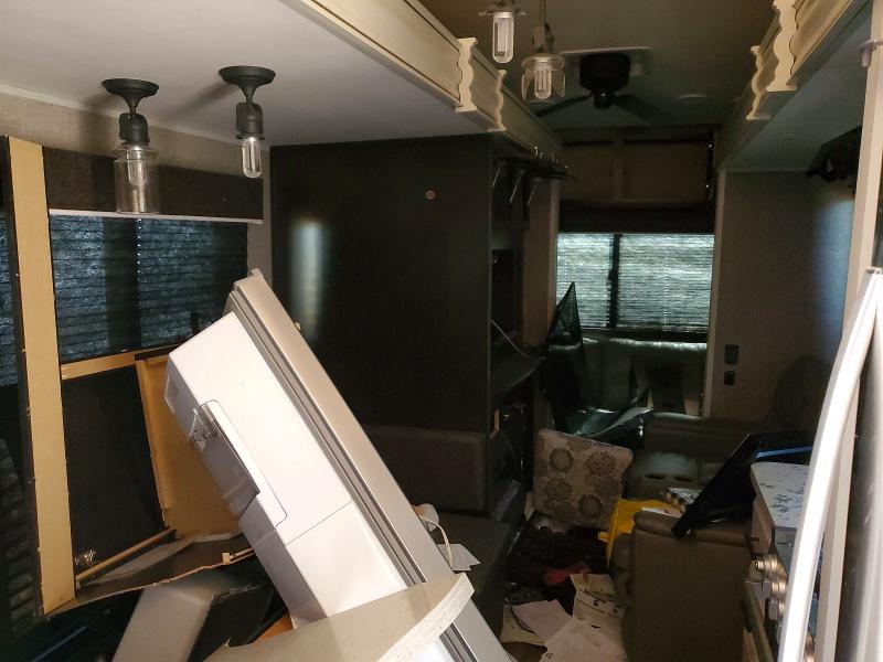 2021 Jayco Rv trailer VIN 1UJCJ0BV1M1WS0195 COPART salvage auction — VANDALISM, OK - CERT OF TITLE-SALVAGE, sold $21,100 on 2026-07-08 (photo 5)