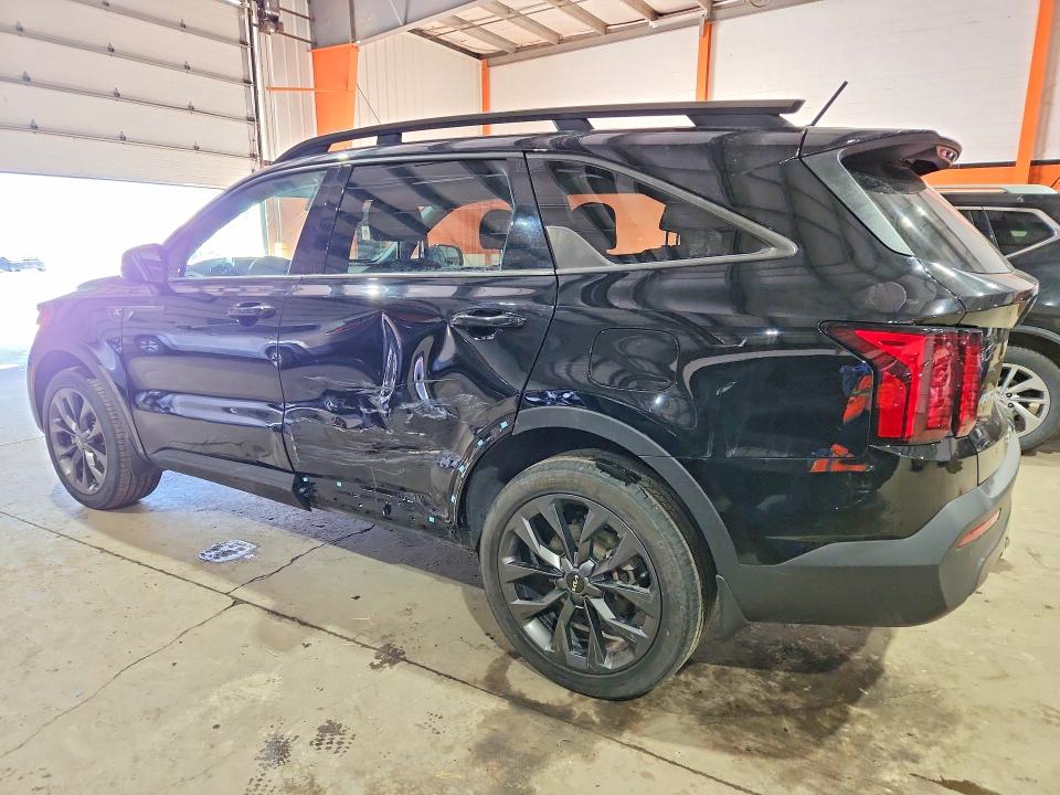 2022 Kia Sorento VIN 5XYRGDLF1NG113080 COPART salvage auction — SIDE, Salvage Title, sold $8,200 on 2026-07-21 (photo 2)