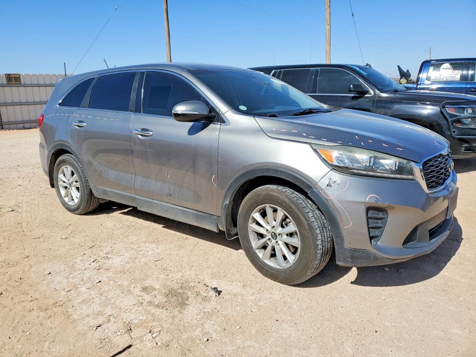 2019 Kia Sorento VIN 5XYPG4A36KG508996 COPART salvage auction — MINOR DENT/SCRATCHES, Tx - Salvage Vehicle Title, sold $1,650 on 2026-07-08 (photo 4)