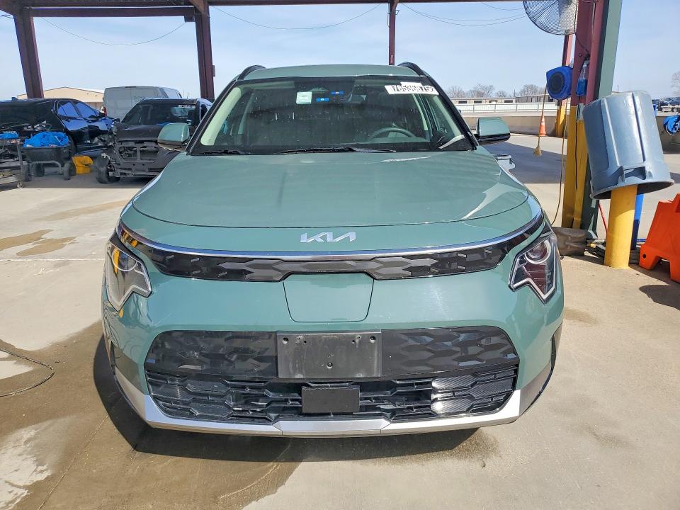2024 Kia Niro VIN KNDCR3L19R5108383 COPART salvage auction — SIDE, FL - CERT OF TITLE SLVG REBUILDABLE, sold $9,300 on 2026-07-13 (photo 5)