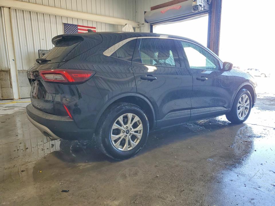 2023 Ford Escape VIN 1FMCU0GN1PUB05728 COPART salvage auction — MECHANICAL, OH - CERTIFICATE OF TITLE, sold $3,600 on 2026-07-09 (photo 3)
