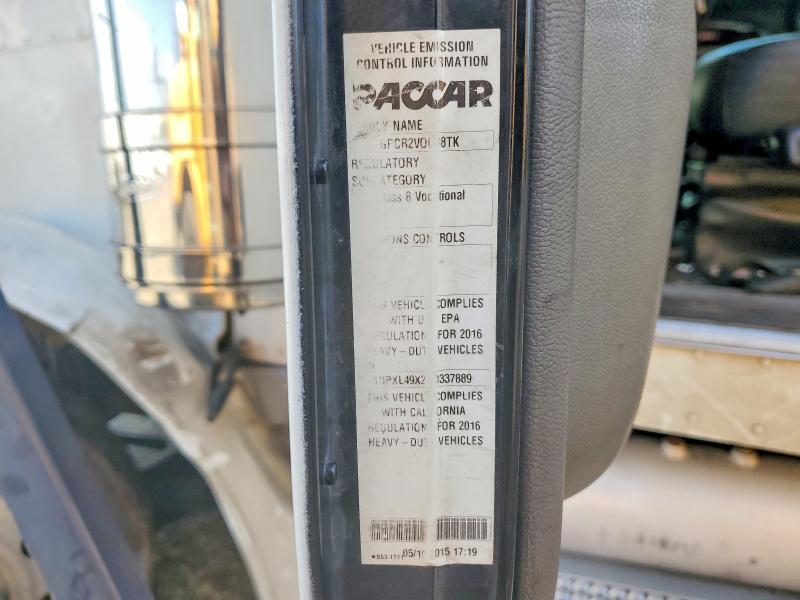 2016 Peterbilt 389 VIN 1NPXL49X2GD337889 COPART salvage auction — UNDERCARRIAGE, CA - SALVAGE CERTIFICATE, sold $7,700 on 2026-08-06 (photo 9)