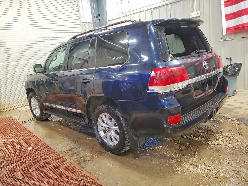 2016 Toyota Land cruiser VIN JTMCY7AJ7G4038088 COPART salvage auction — FRONT END, Tx - Certificate Of Title, sold $13,700 on 2026-07-22 (photo 2)
