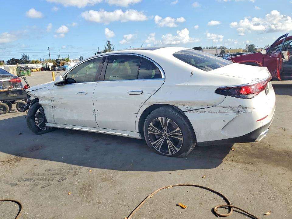 2024 Mercedes-benz VIN W1KLF4HB9RA006529 COPART salvage auction — FRONT END, Fl - Cert Of Title Slvg Rebuildable, sold $22,000 on 2026-07-13 (photo 2)