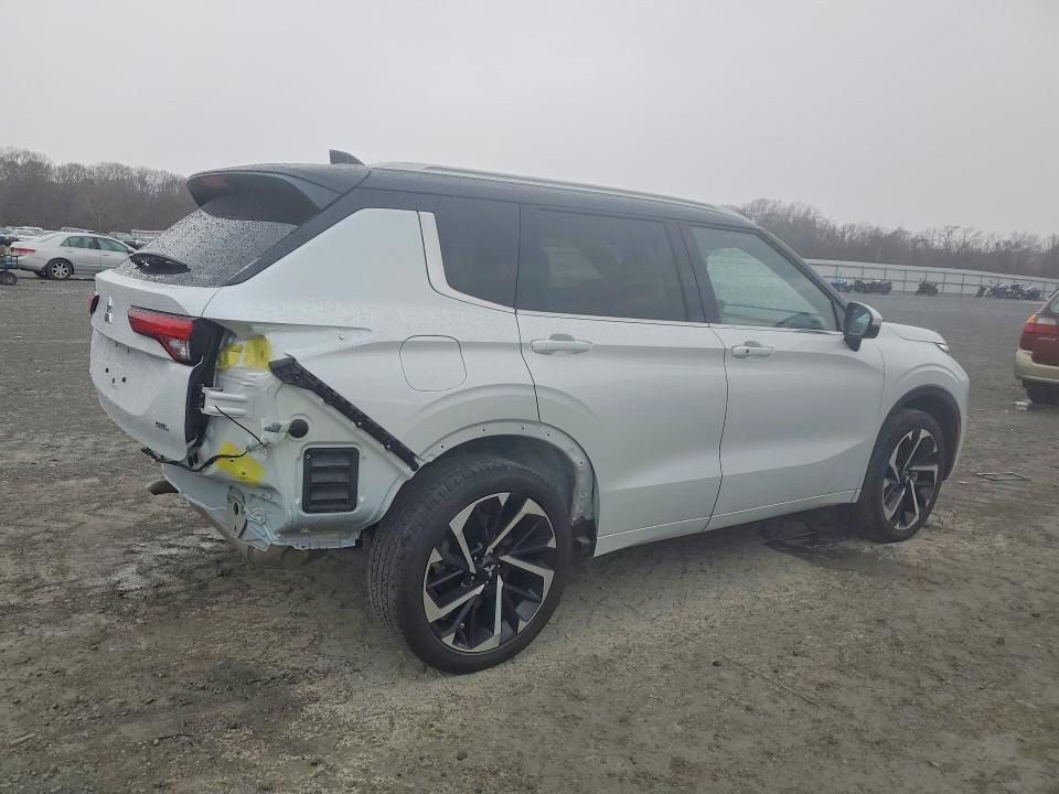 2024 Mitsubishi Outlander VIN JA4J4WA84RZ031643 COPART salvage auction — REAR END, Nc - Salvage Certificate Of Title, sold $15,300 on 2026-07-22 (photo 3)