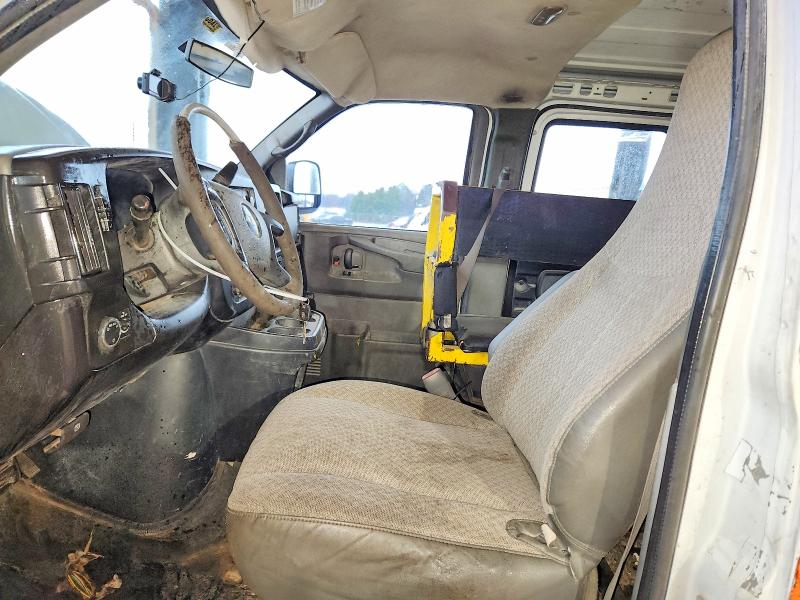 2014 Chevrolet Express 2500 VIN 1GCWGFBA4E1130573 COPART salvage auction — FRONT END, Ky - Certificate Of Title, sold $325 on 2026-07-27 (photo 7)